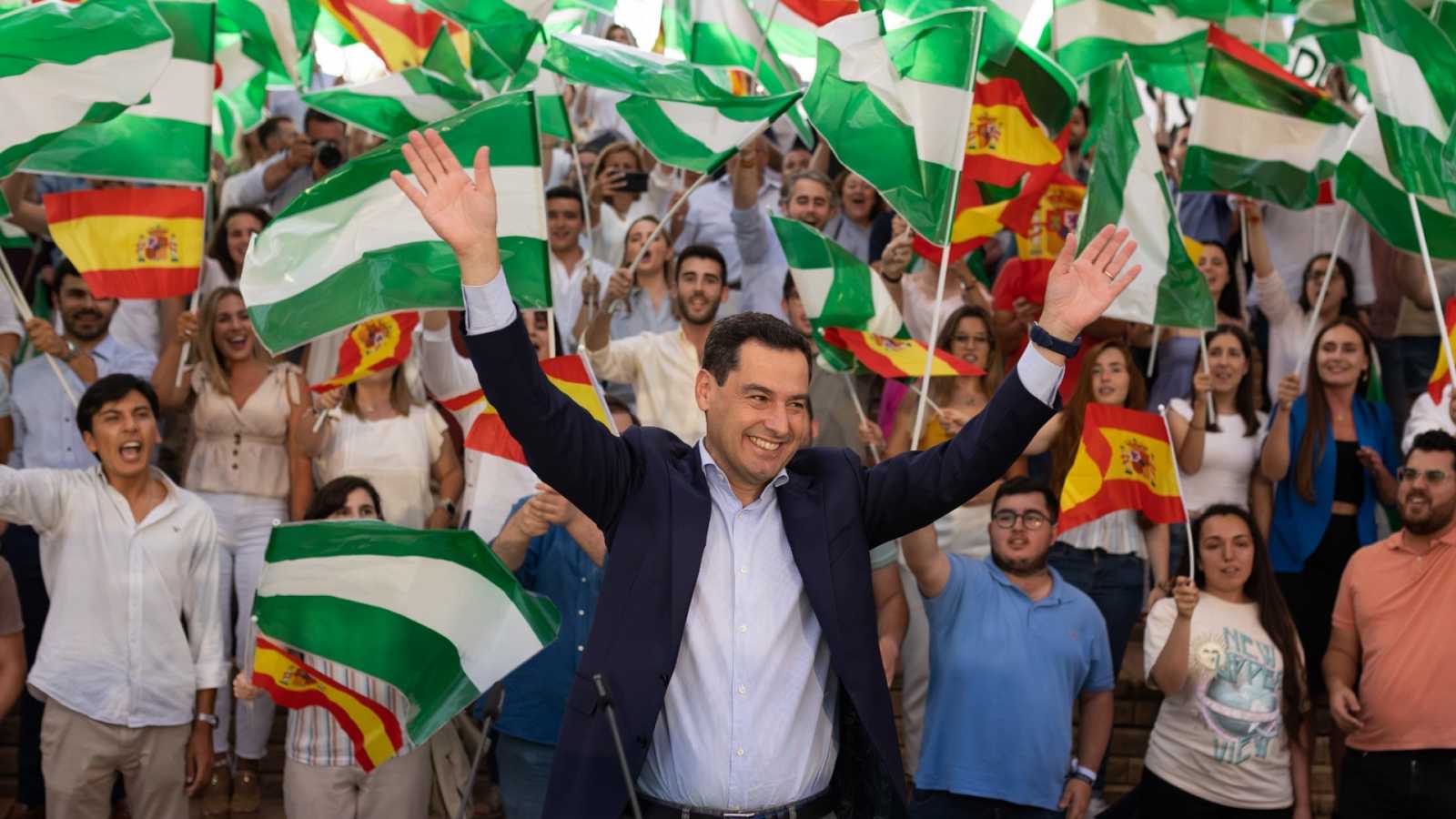 El PP consigue en Andalucía una victoria histórica. Vox con 14 diputados queda como tercera fuerza y el PSOE de Pedro Sánchez se hunde junto con la izquierda andaluza.