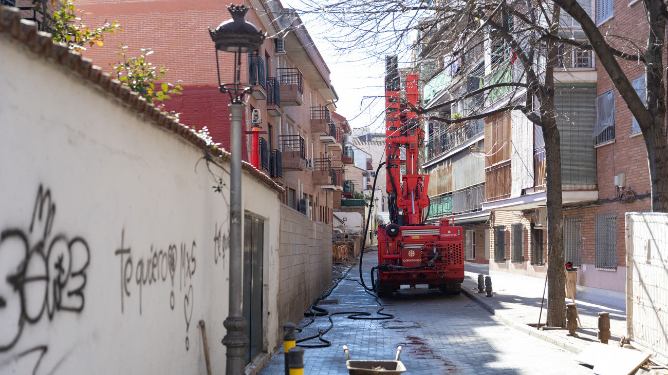 El gobierno de la Comunidad de Madrid prorroga el abono de todos los gastos del realojo de los vecinos afectados por la L 7B de Metro.