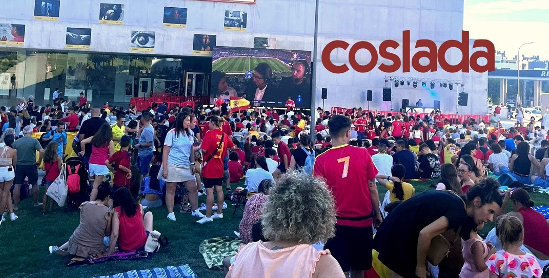 Numeroso público presenció y animó a la Selección Española en la gran pantalla de Coslada.